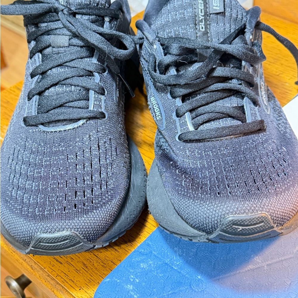Brooks black Athletic Shoes - Picture 2 of 6